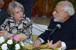 (L-R) Rt Hon Patricia Hewitt, Chair, UKIBC and Narendra Modi, Prime Minister of India 2
